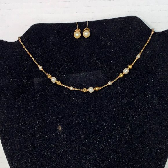 15" Gold and Pearl Necklace and Earring Set - Picture 1 of 13